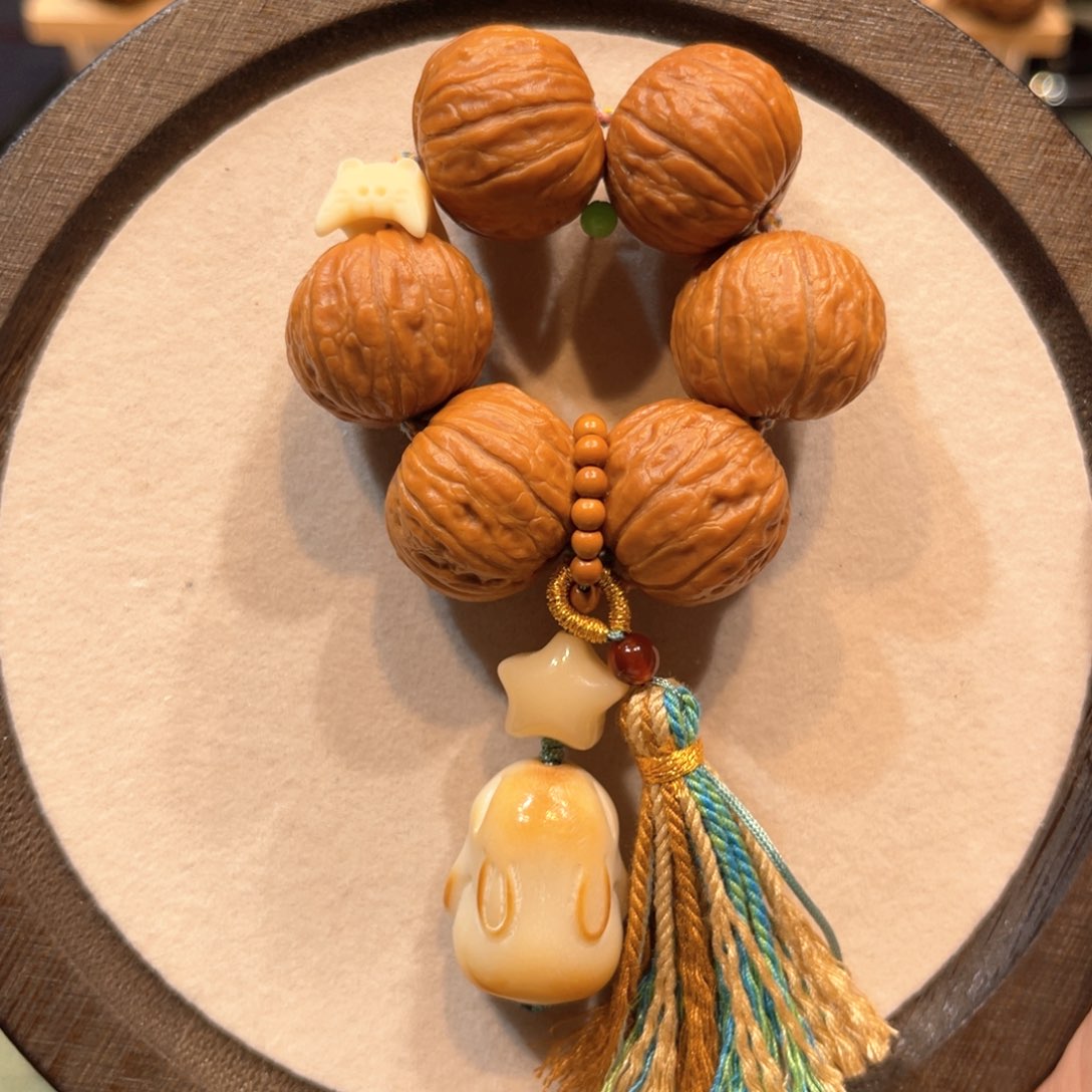 桃核把件元宝兔兔设计款