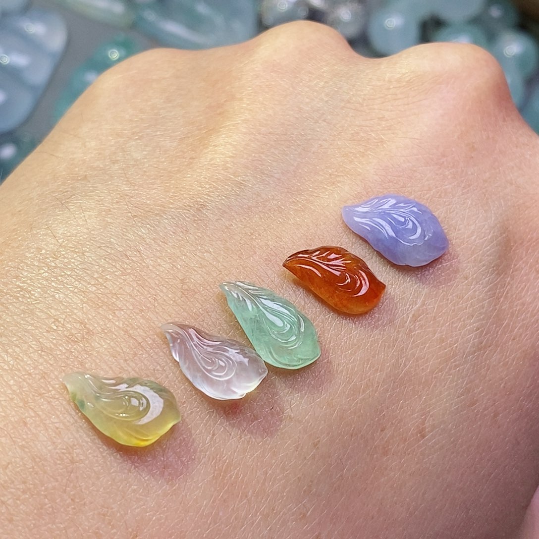 翡翠颈饰未镶嵌翡翠