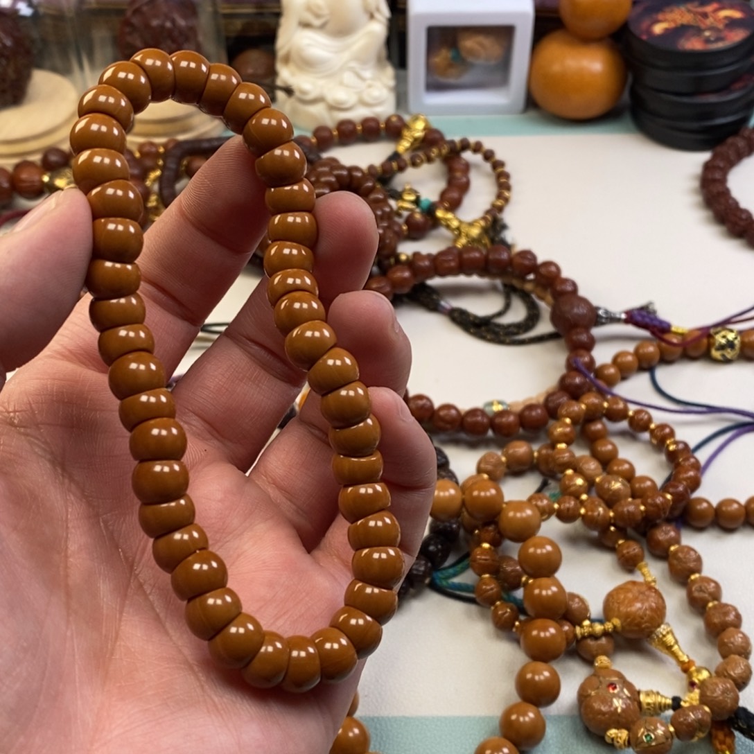 吊坠猴头核桃。。。。。。。。。。。