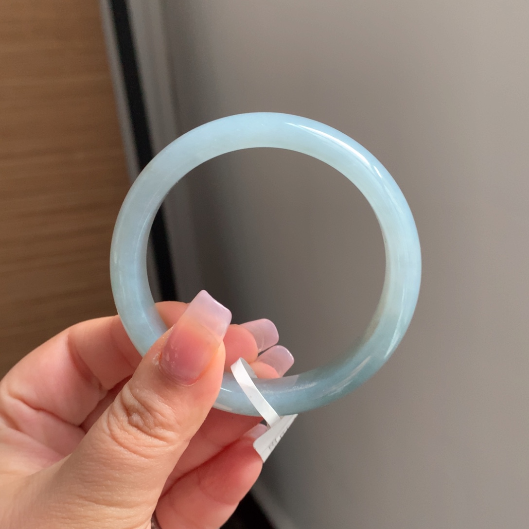 翡翠手镯未镶嵌4 57天空蓝正圈