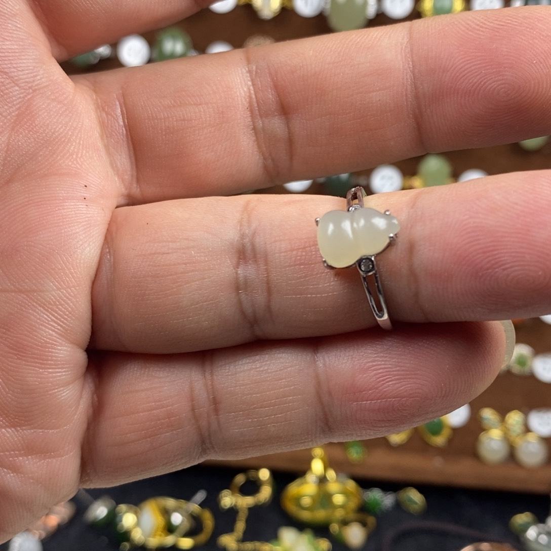 和田玉（青白玉）戒指银S925镀金镶嵌