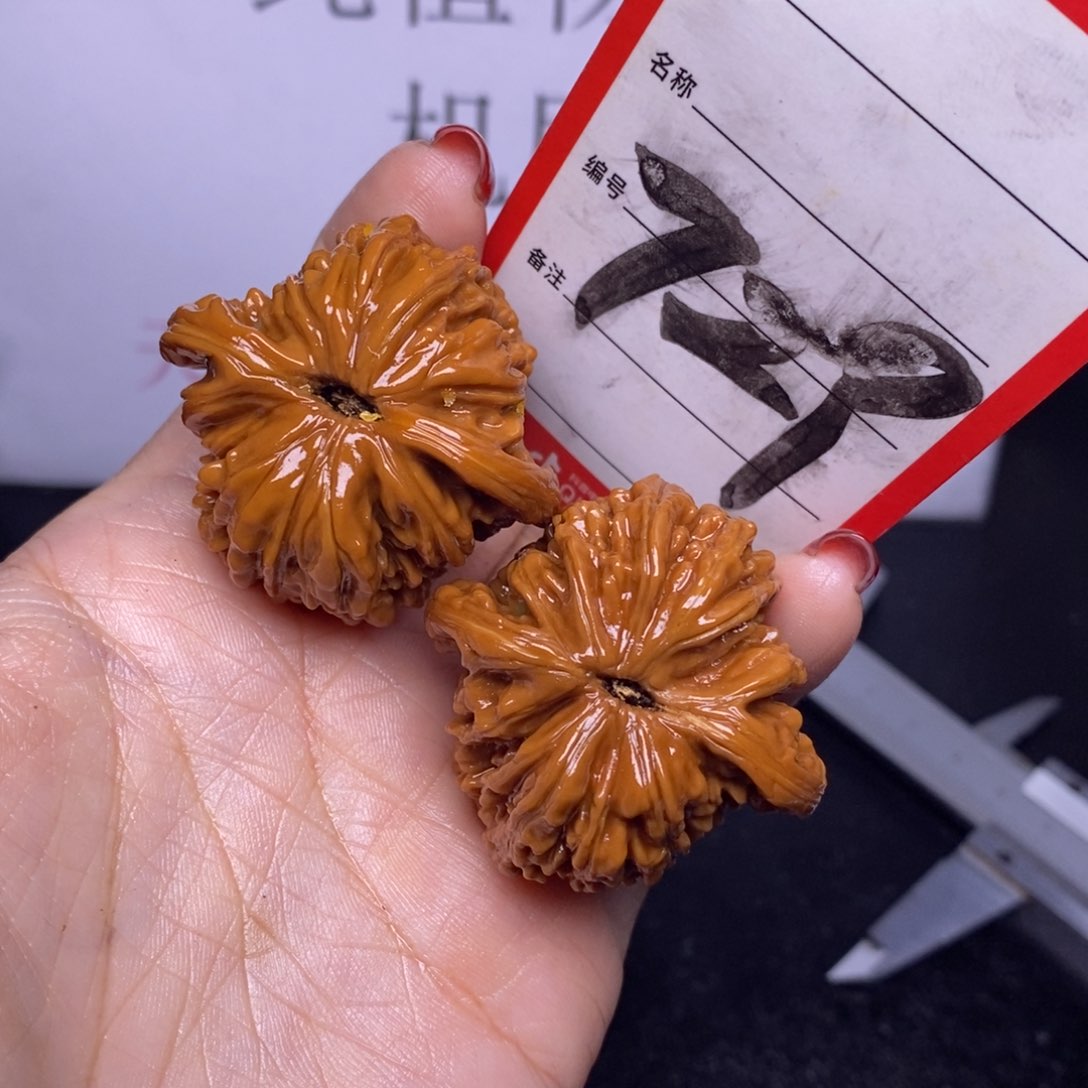 文玩核桃把件简**恆729/41四座楼