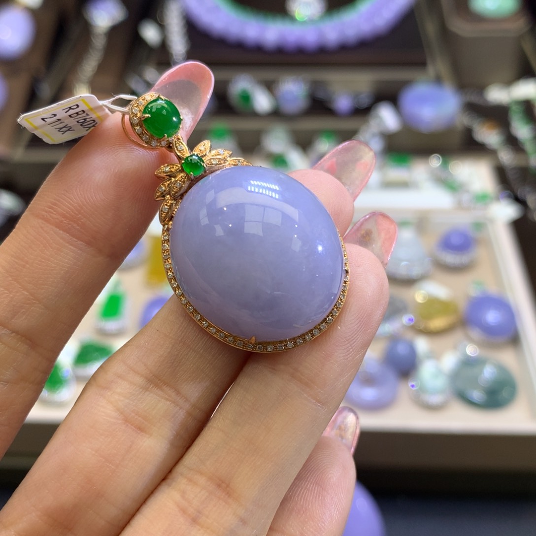 翡翠颈饰18K金镶嵌翡翠