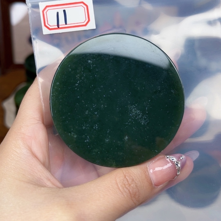 和田玉未镶嵌和田玉