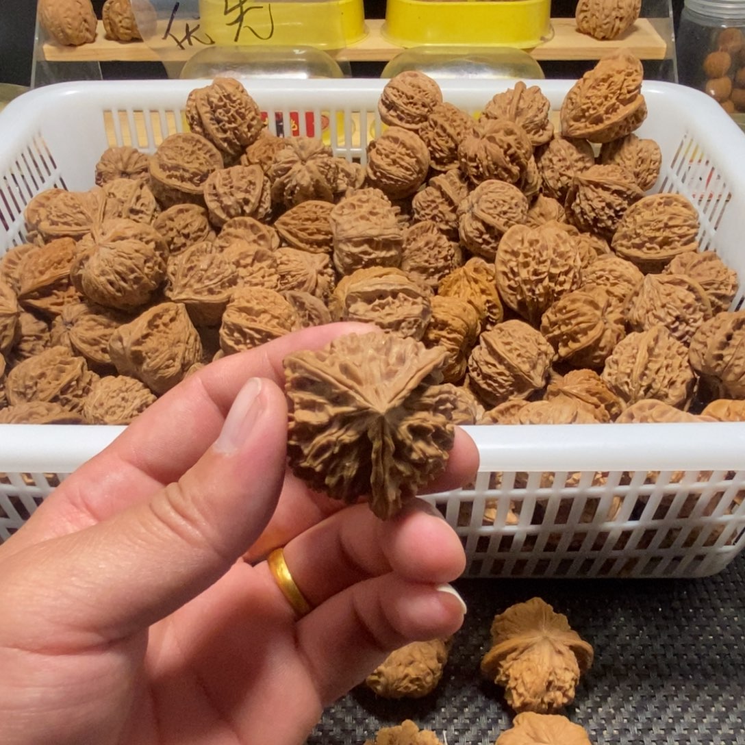 诚***信吊坠文玩核桃核桃异形