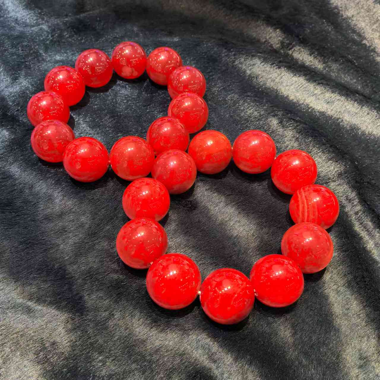 S7497桖胆金莲玛瑙红手串-多样性发货只发一件