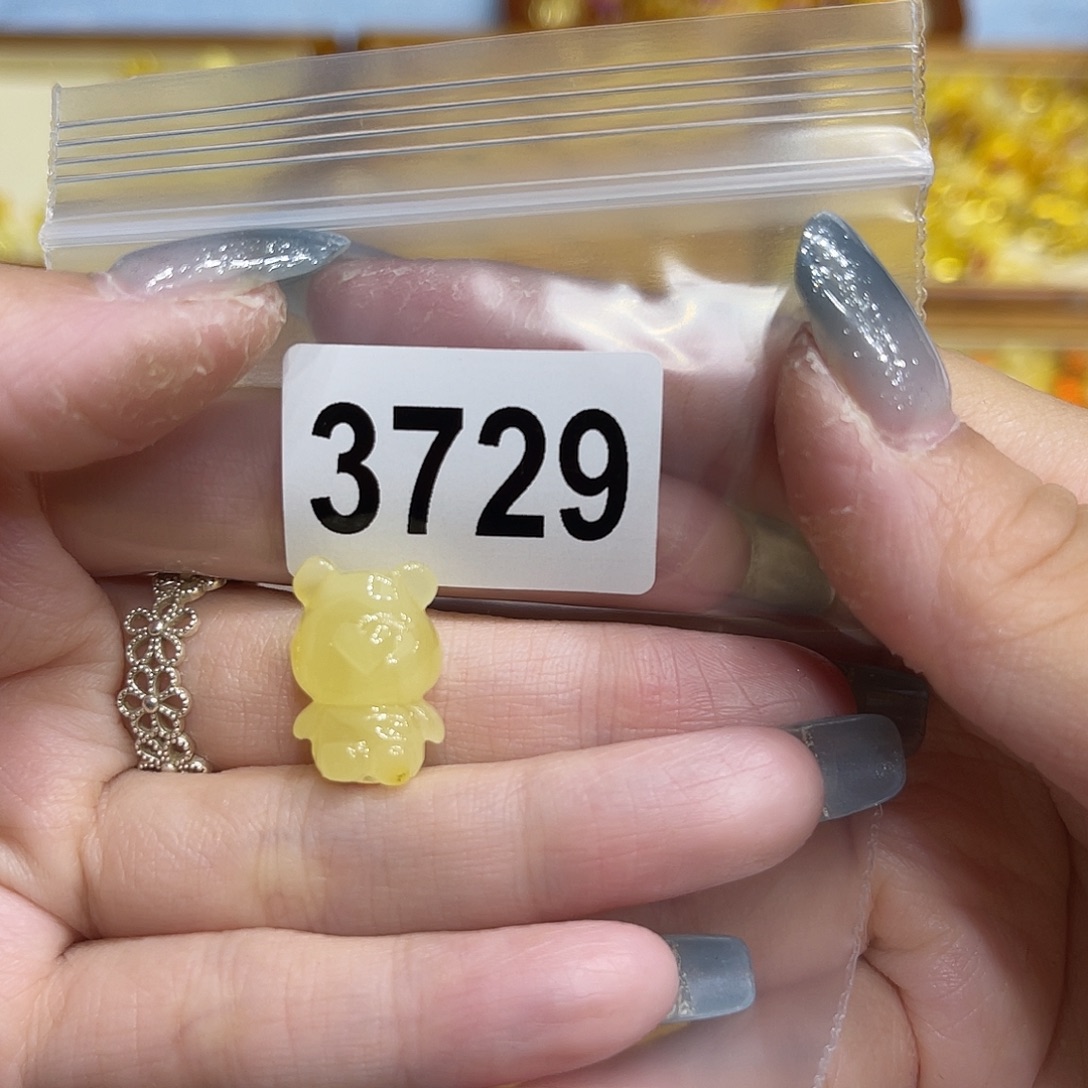 琥珀颈饰未镶嵌蜜蜡
