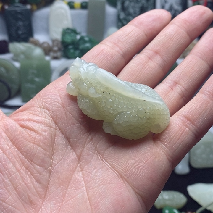 和田玉吊坠未镶嵌