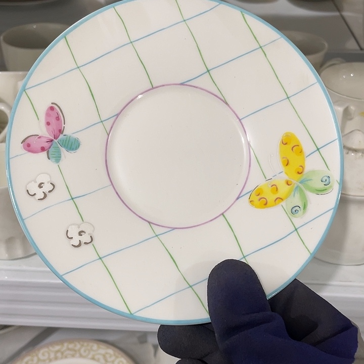 瓷片高骨瓷17厘米小碟一个