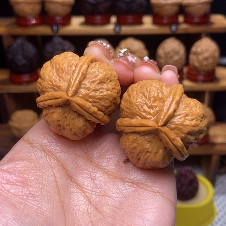 文玩核桃吊坠白羊19