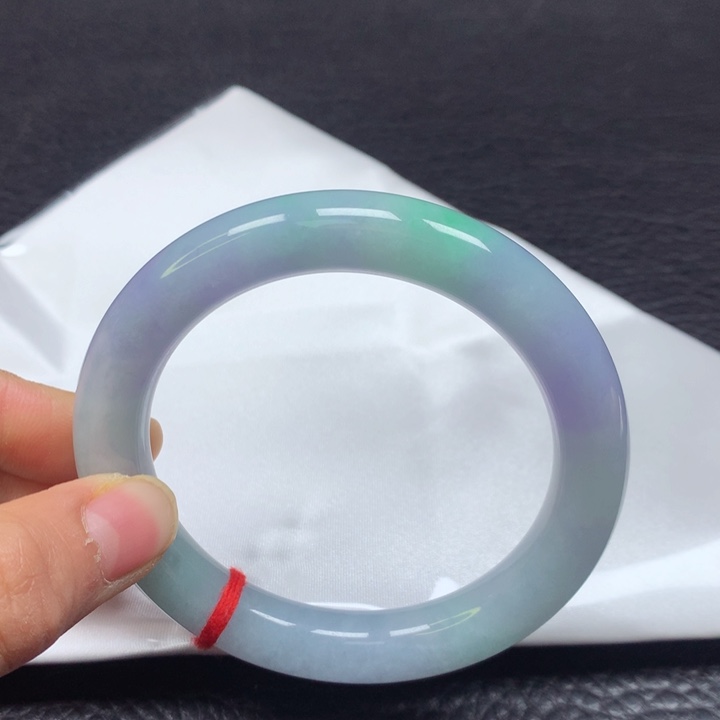 翡翠手镯（圆镯）未镶嵌58圈