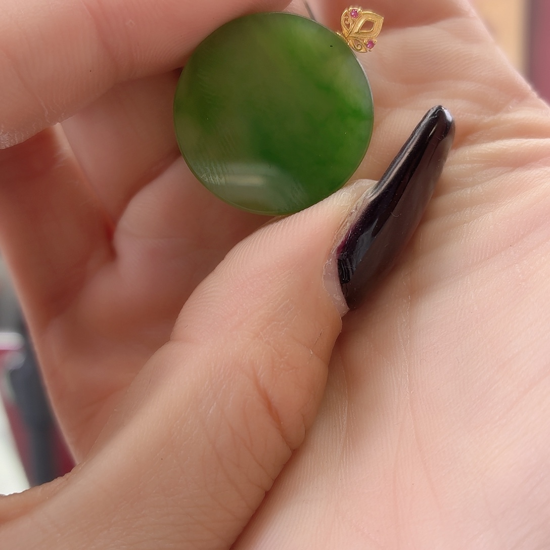 和田玉18K金镶嵌颈饰，