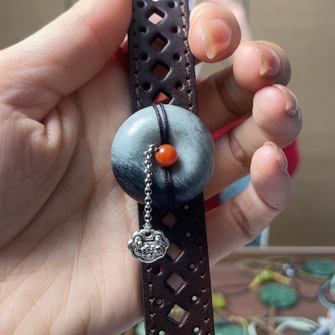 和田玉（糖玉）未镶嵌颈饰