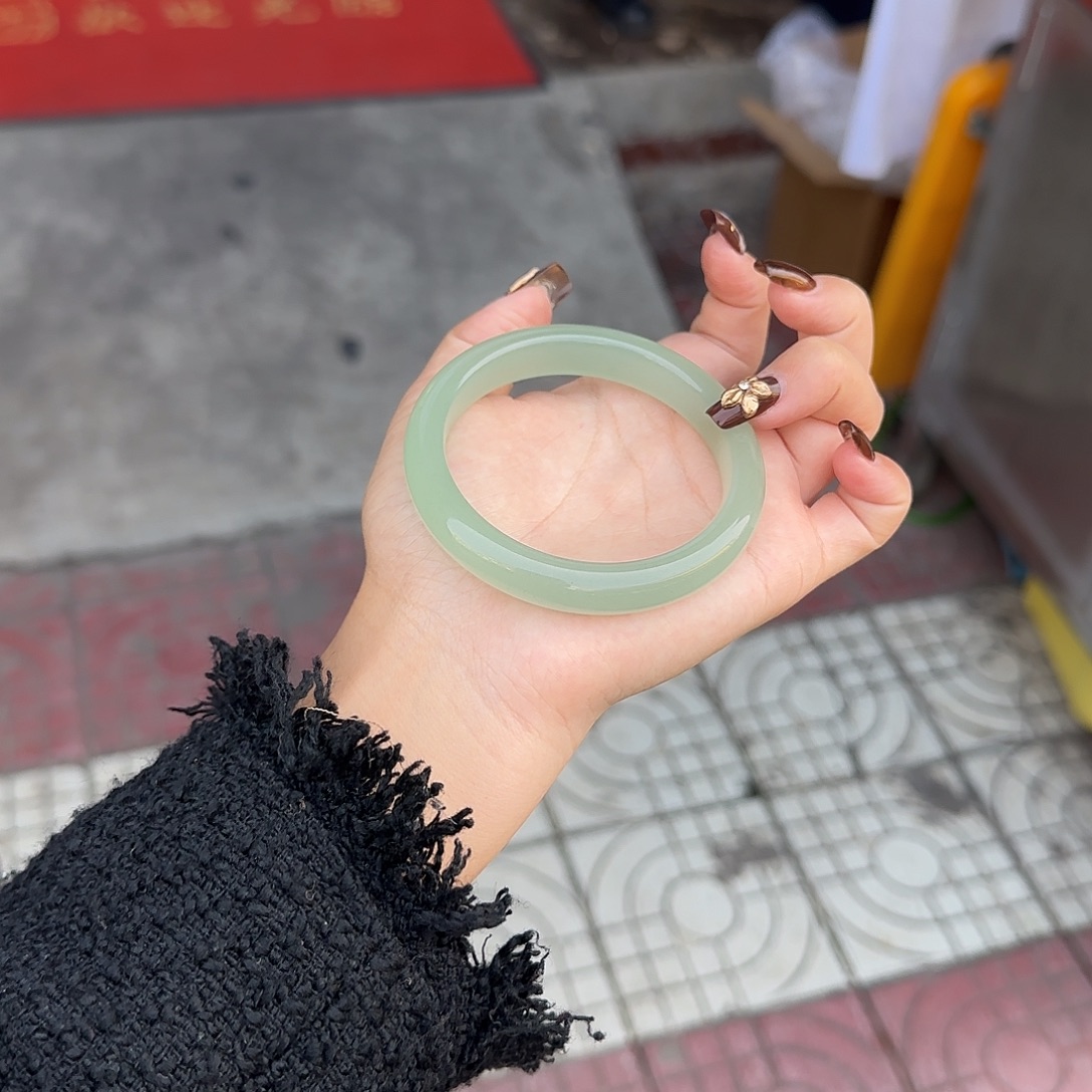 东陵石未镶嵌手镯