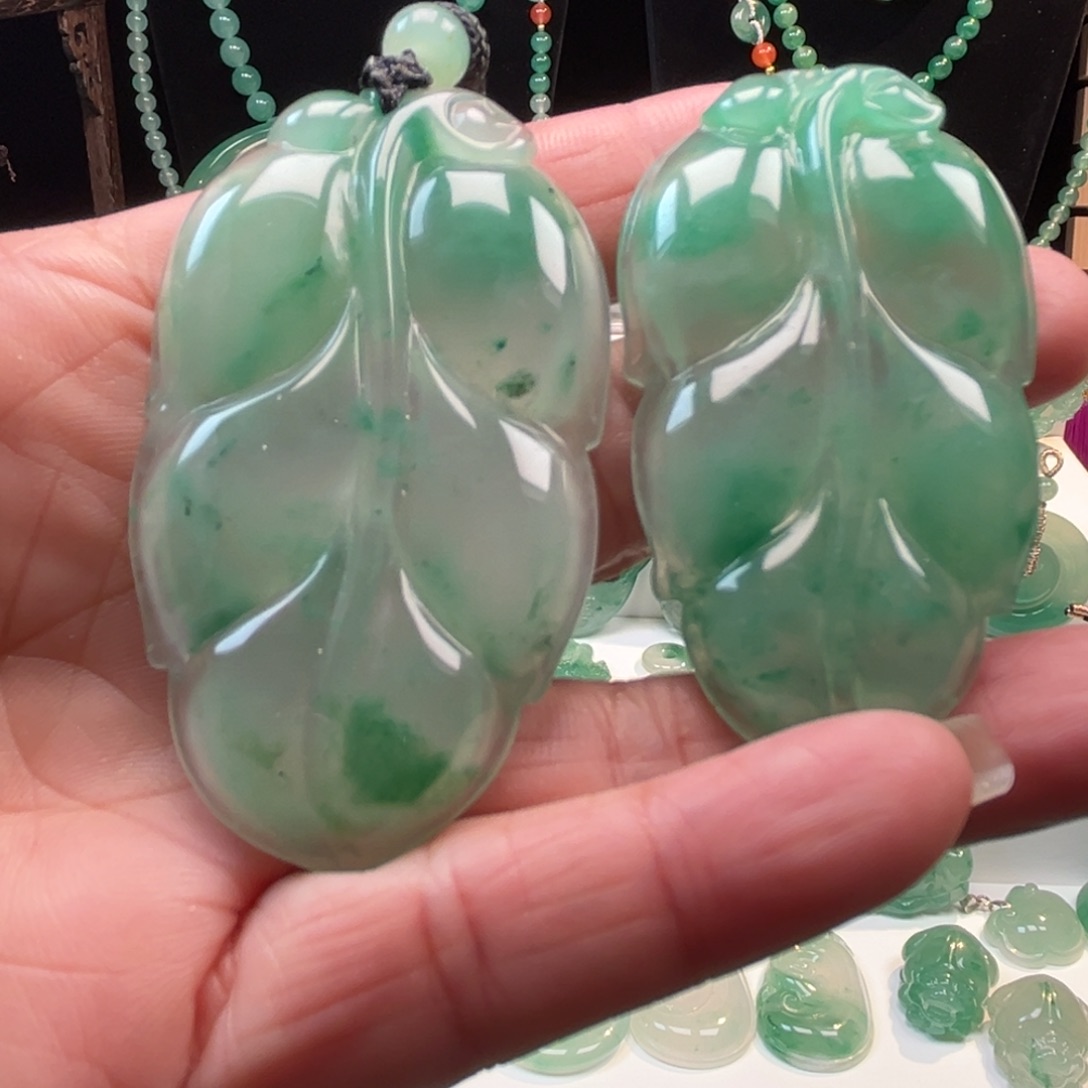 石英质玉吊坠(不含链)合金