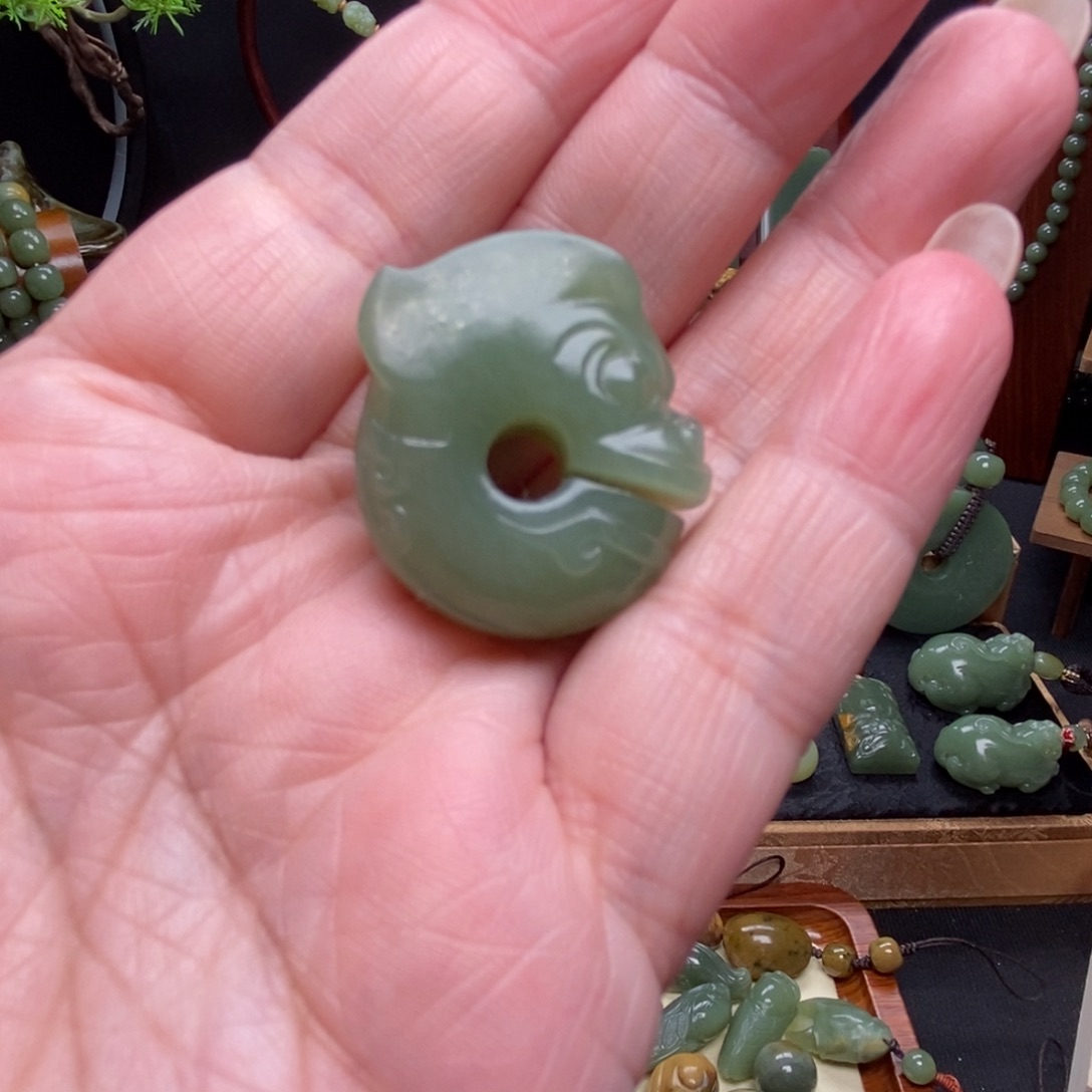 岫岩老玉（透闪石质玉）未镶嵌挂件