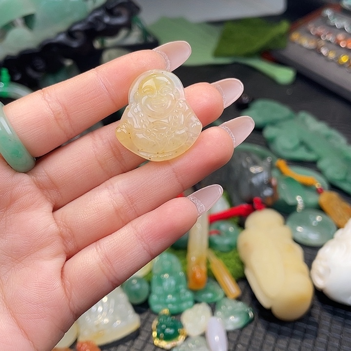 石英质玉未镶嵌吊坠