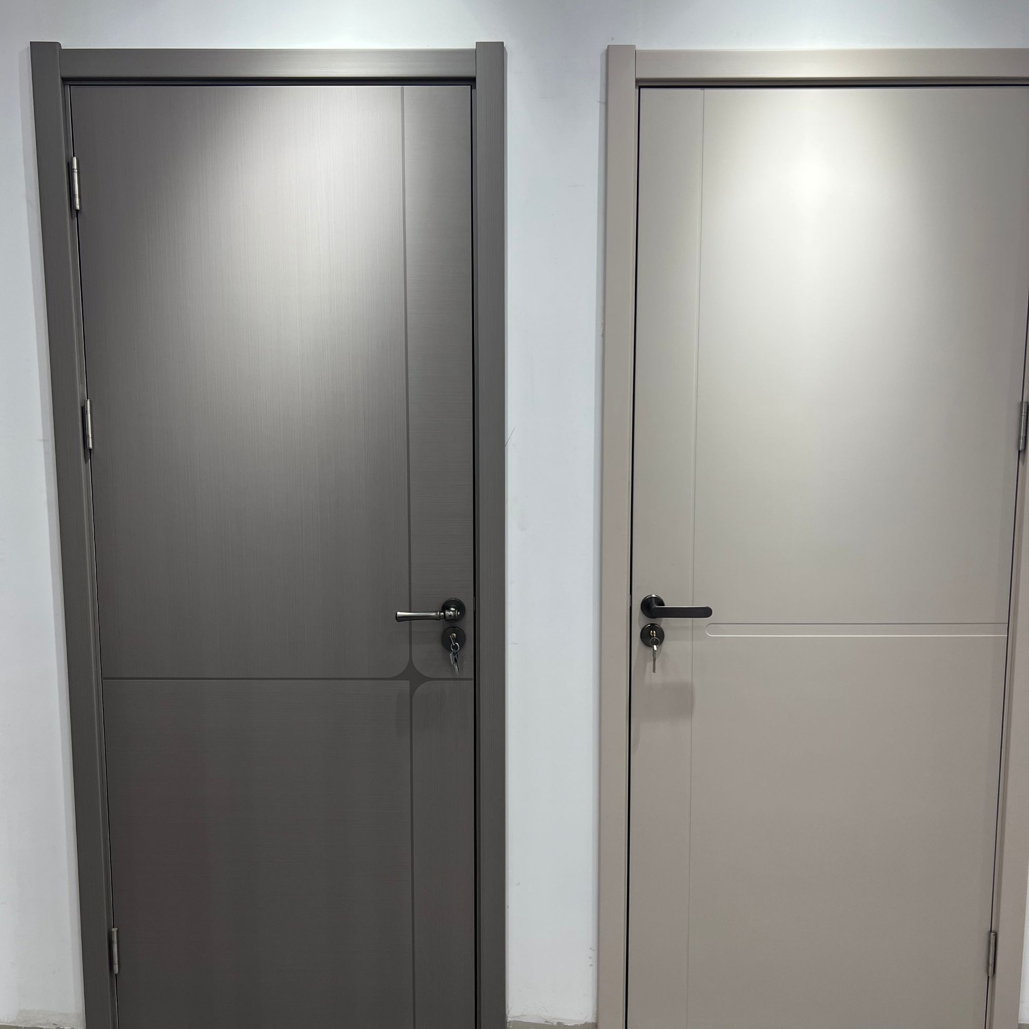 2025新款全实木轻奢风室内卧室门