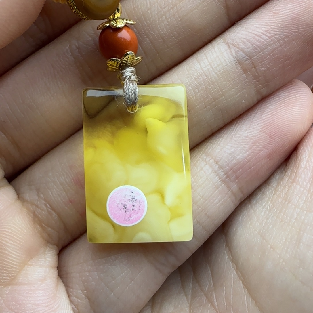 独***三蜜蜡未镶嵌裸石微瑕飘花牌子