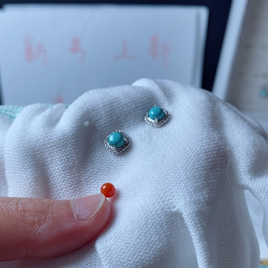 南红玛瑙颈饰未镶嵌兔***说