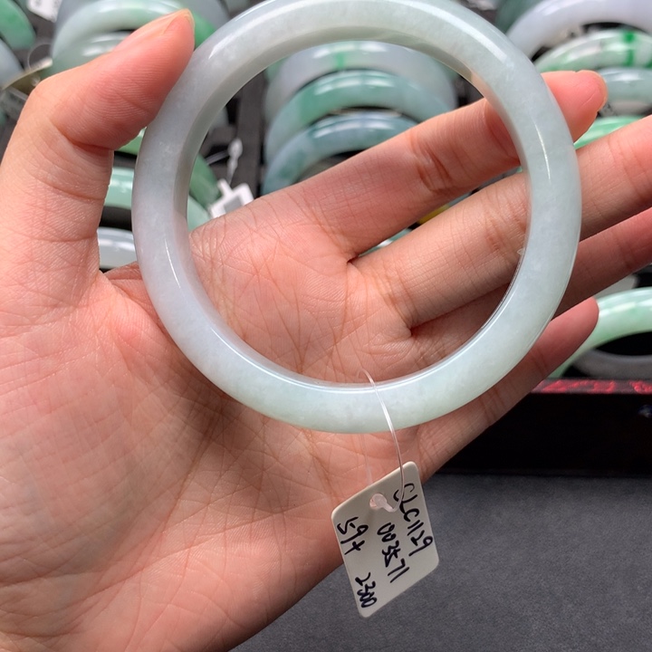 未镶嵌手镯翡翠未镶嵌手镯翡翠