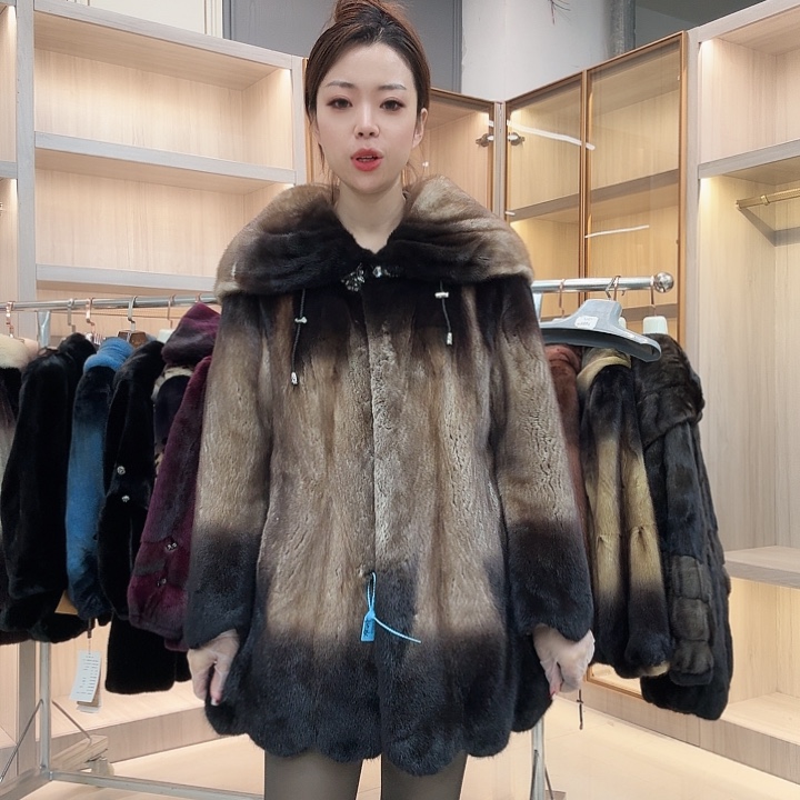 卡其色披肩款大衣yh0795