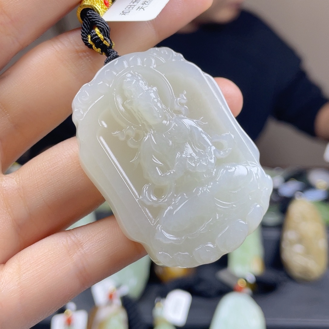 和田玉未镶嵌颈饰