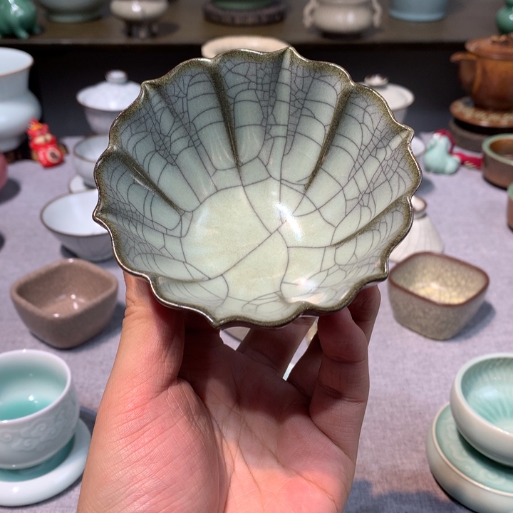 龙泉青瓷官窑灰青