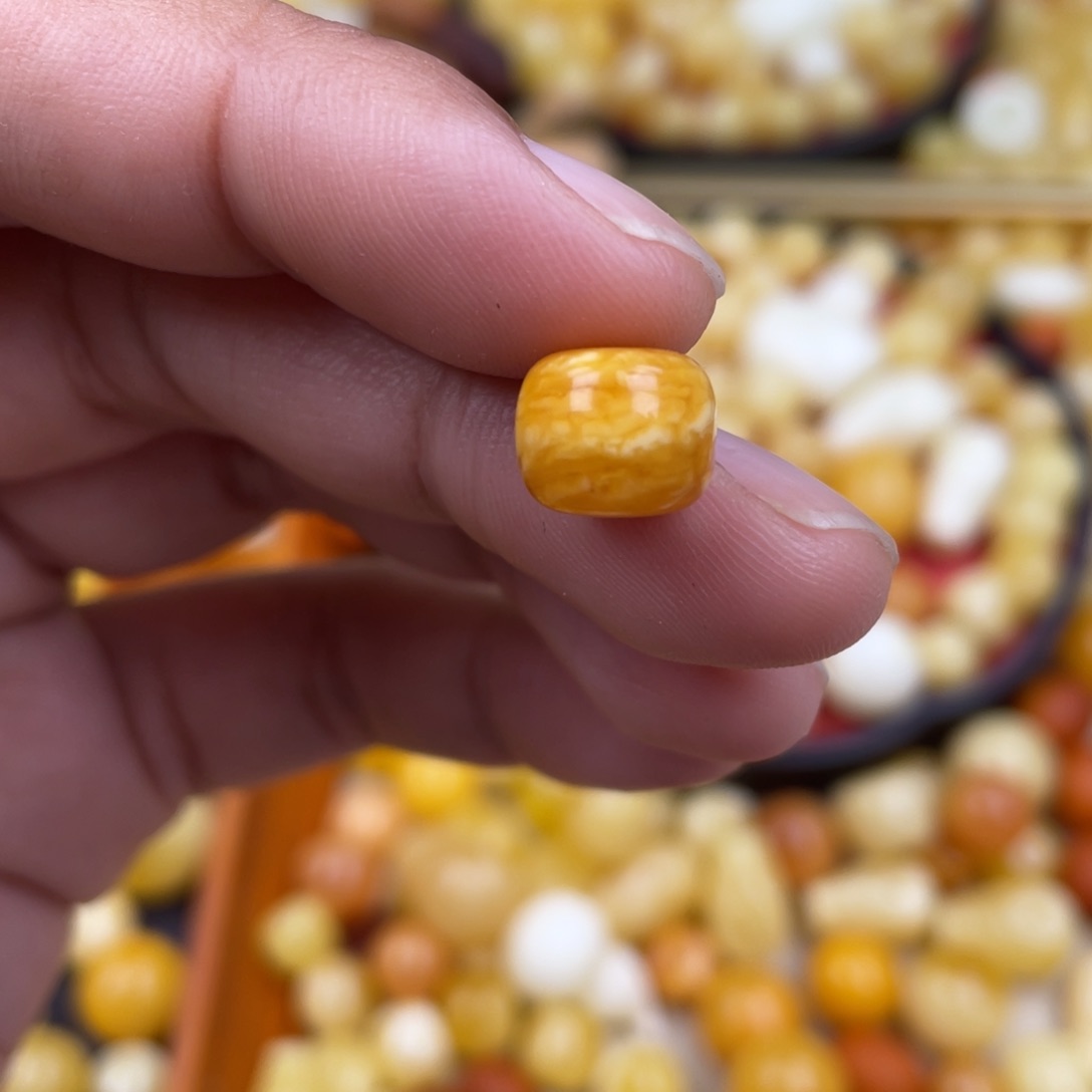 未镶嵌蜜蜡珠宝奇石粉10.3