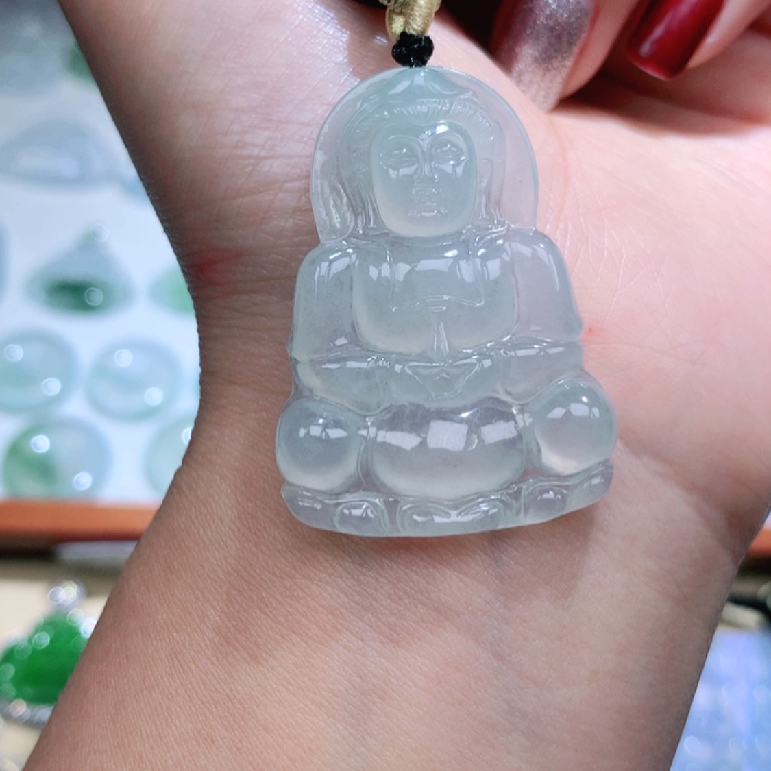 【闪购商品】翡翠颈饰未镶嵌观音