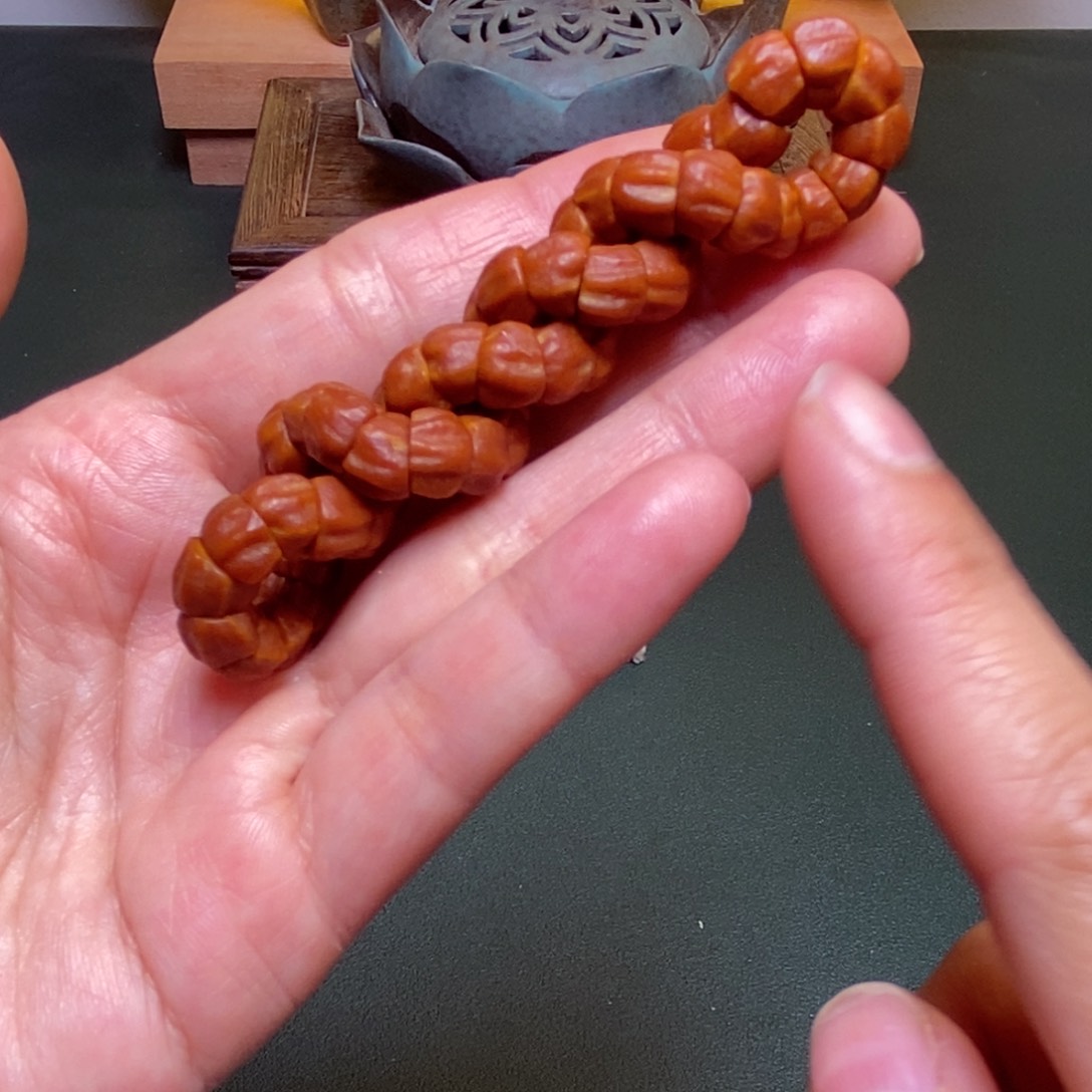 柏香籽/百香籽吊坠大肠手串