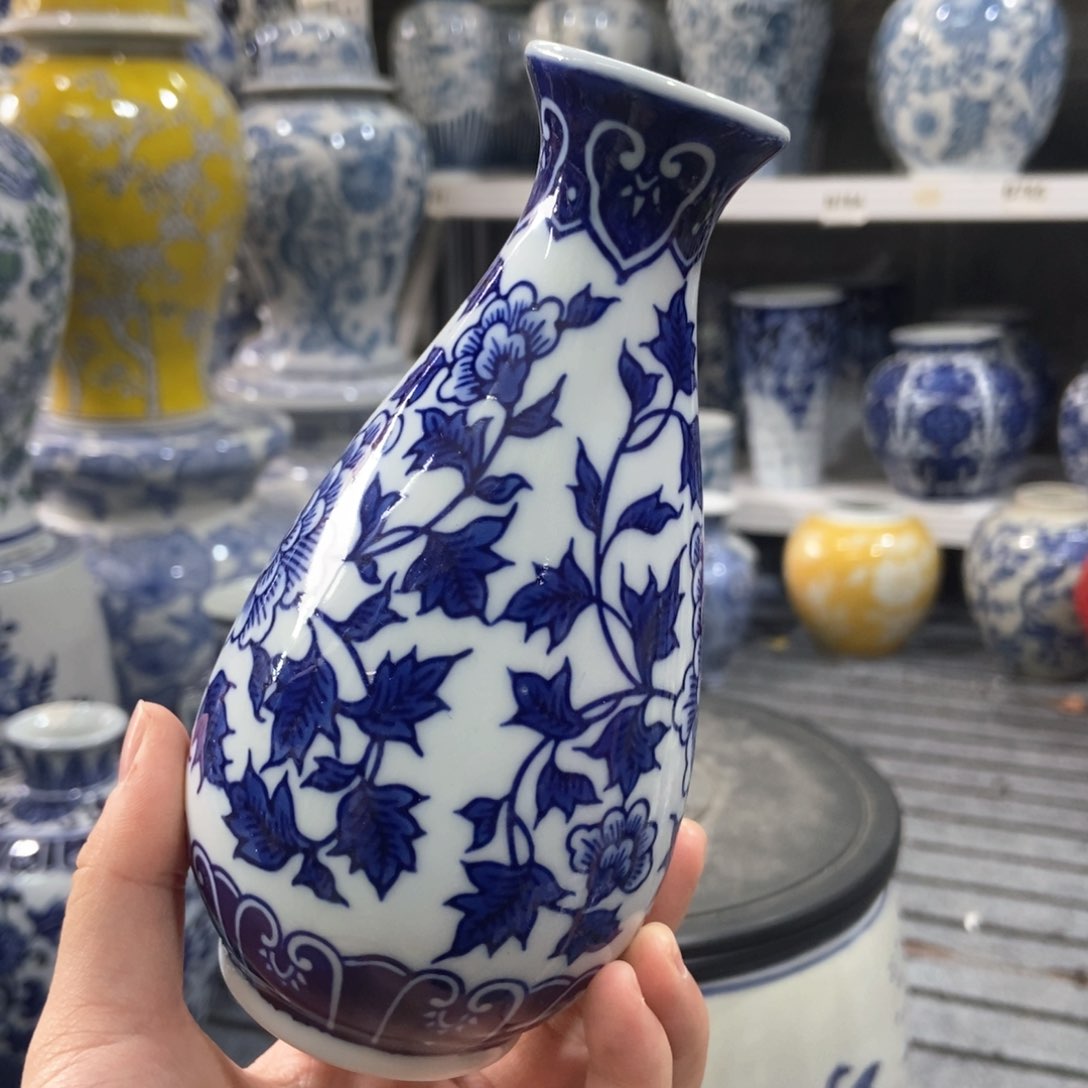 摆件花瓶手绘釉下彩