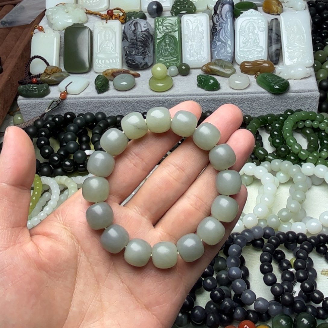 和田玉未镶嵌手链