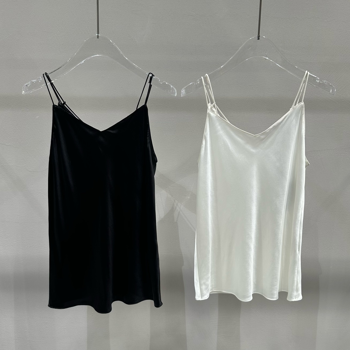 艾家2025春新款真丝短款桑蚕丝打底吊带背心女5272