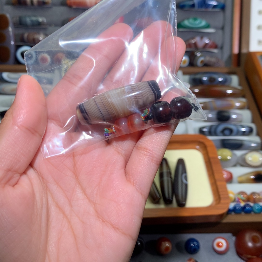 玛瑙/玉髓颈饰未镶嵌清**清