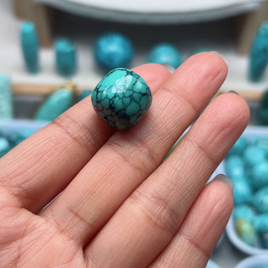 绿松石珠宝奇石未镶嵌马**手