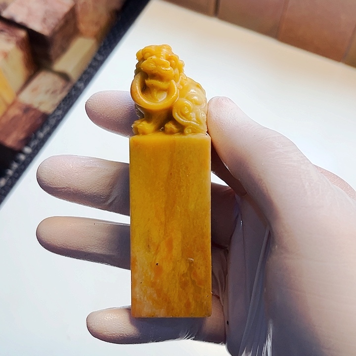 青田石印石晚上给大家