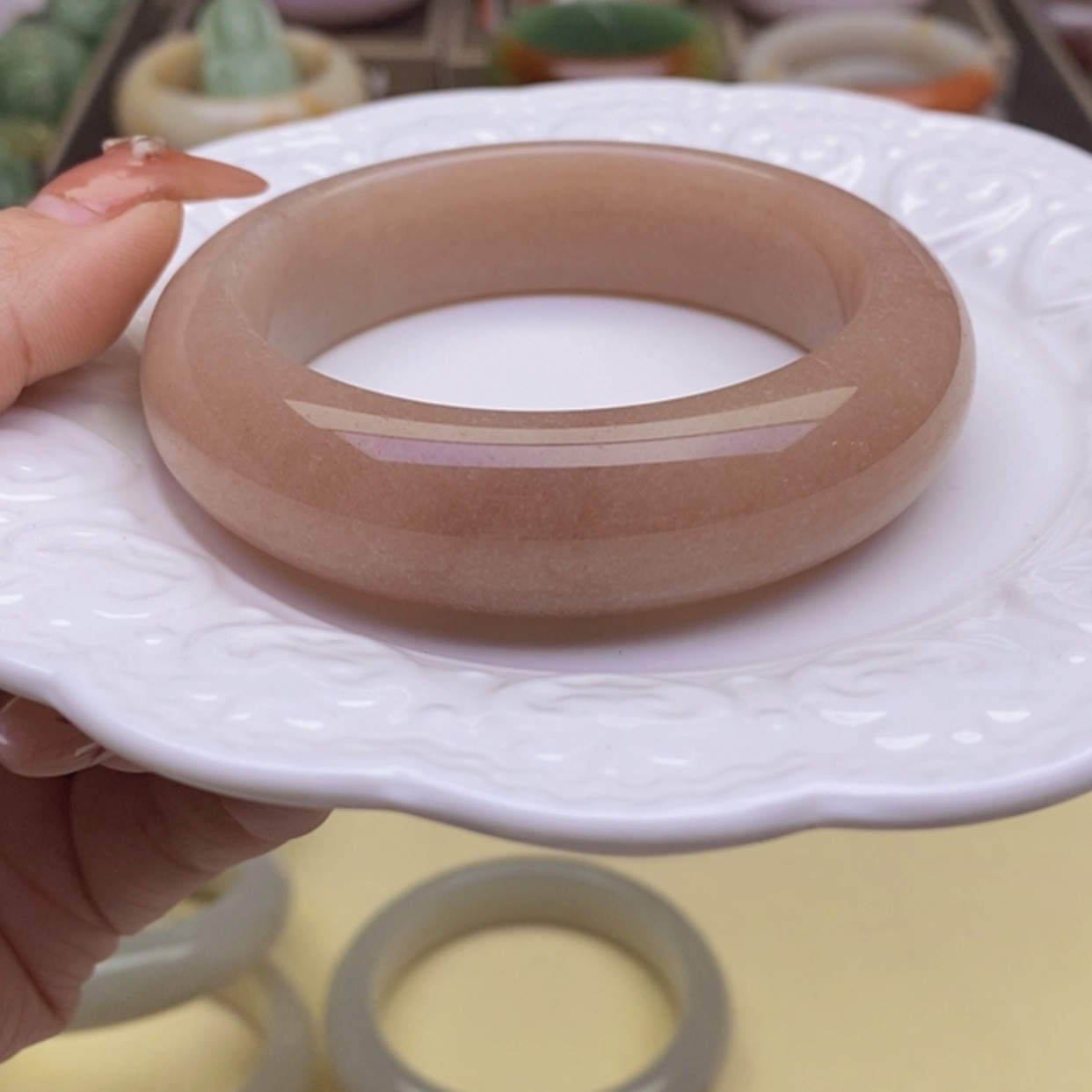 【闪购商品】石英质玉手镯未镶嵌