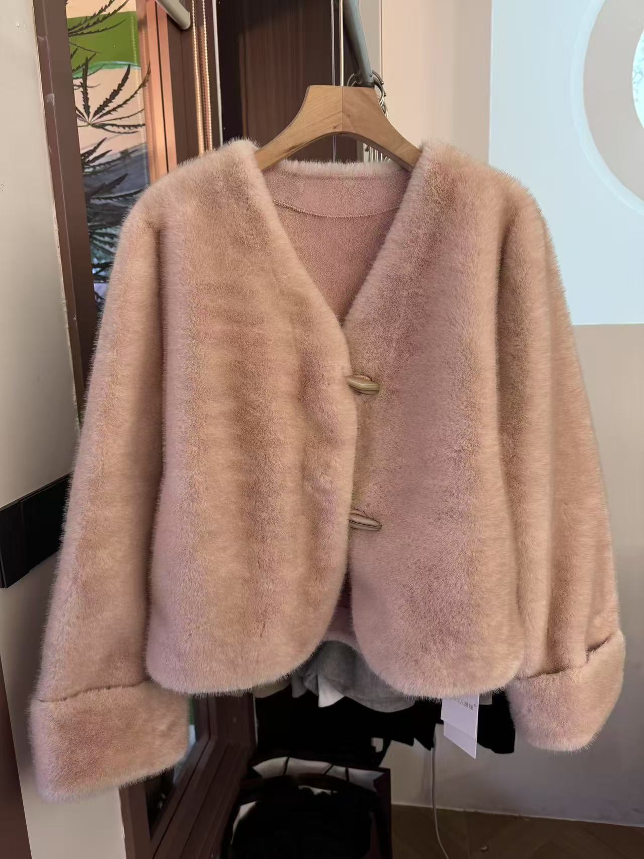 海宁女士外套短款2025春秋冬气质网红时尚百搭名媛慵懒轻奢小香风