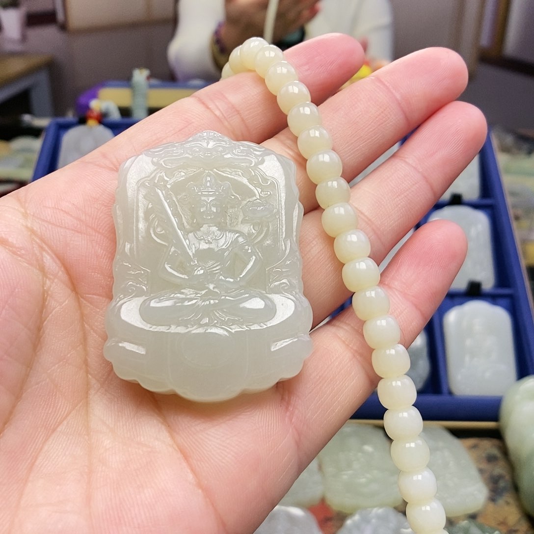 和田玉颈饰未镶嵌沐**乐