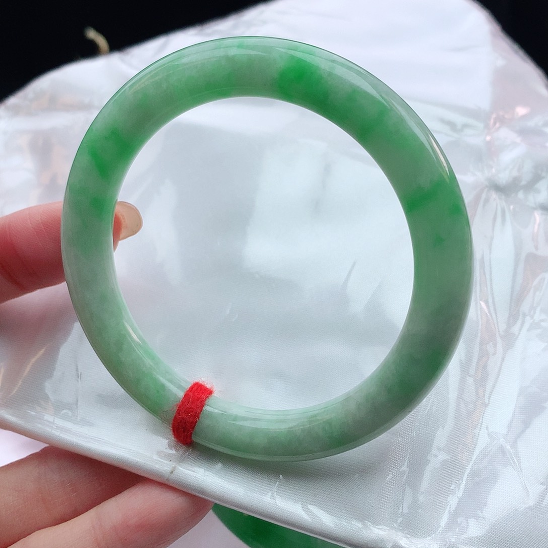 翡翠手镯未镶嵌54圆条882055