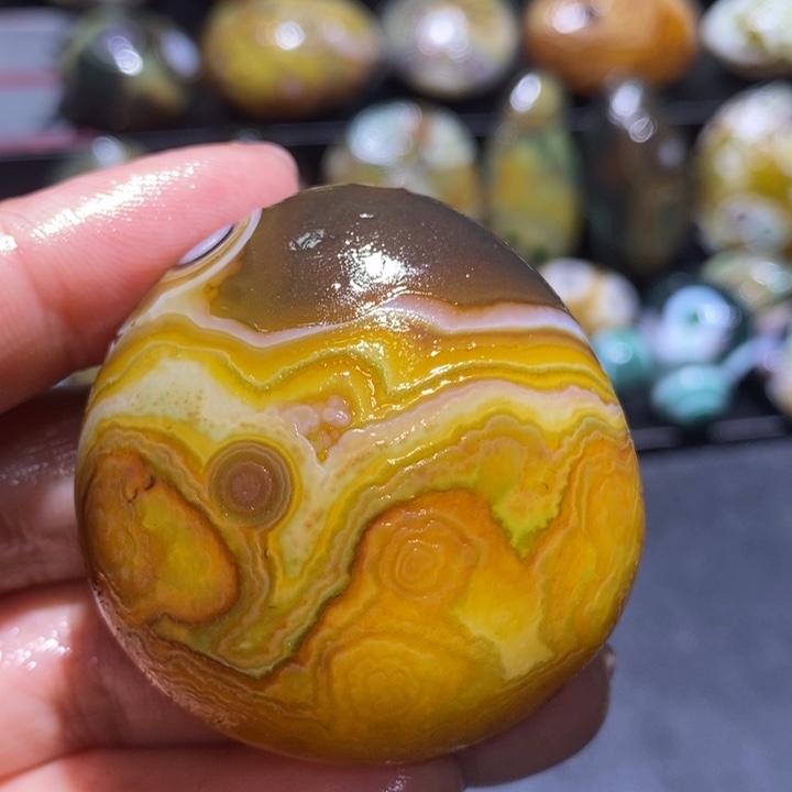 玛瑙/玉髓未镶嵌珠宝奇石40