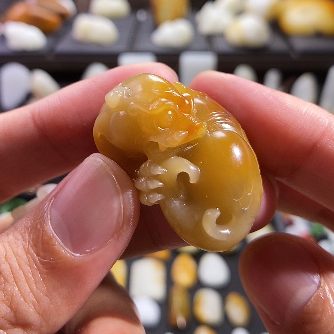 和田玉颈饰未镶嵌顽***玩