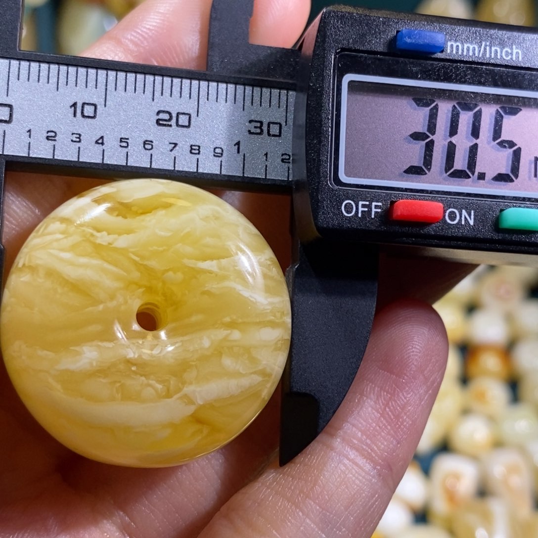 蜜蜡裸石未镶嵌配饰