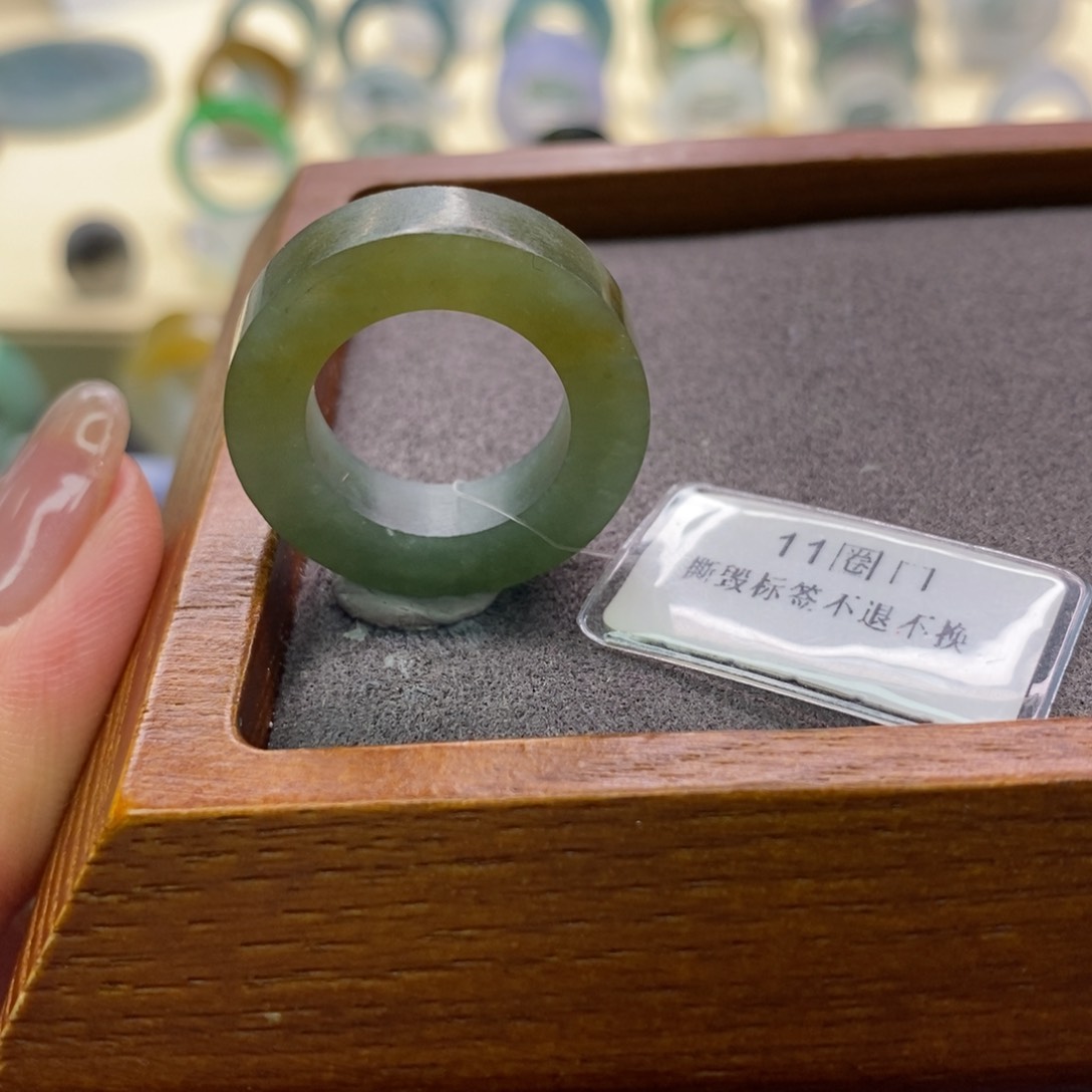 定制翡翠未镶嵌翡翠