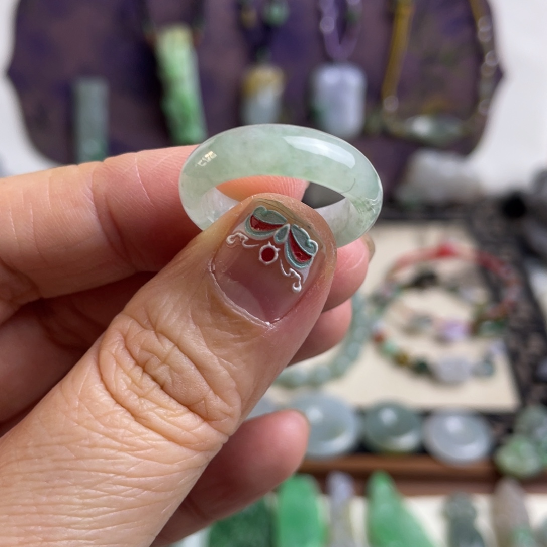 翡翠未镶嵌戒指小碎花戒圈