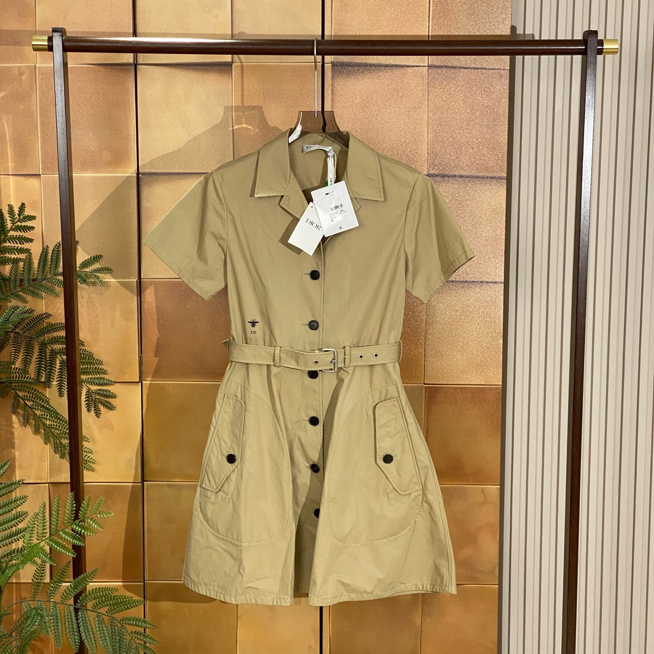 全新未使用 DIOR/迪奥 卡其色刺绣小蜜蜂腰带连衣裙/36码/28069