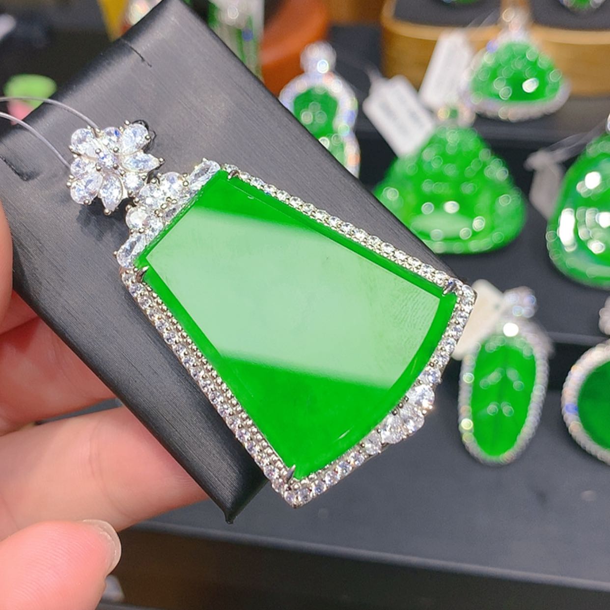 【闪购商品】翡翠银S925镶嵌颈饰柒姐5