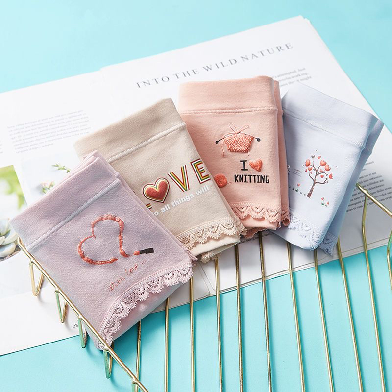 纯棉透气蕾丝舒适中高腰女士三角内裤