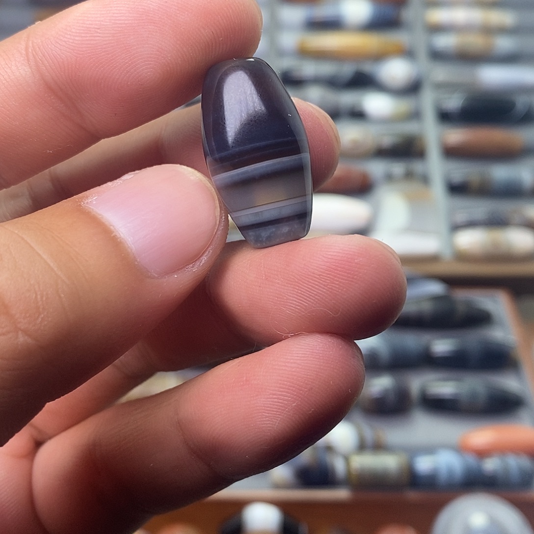 路***半玛瑙/玉髓未镶嵌颈饰